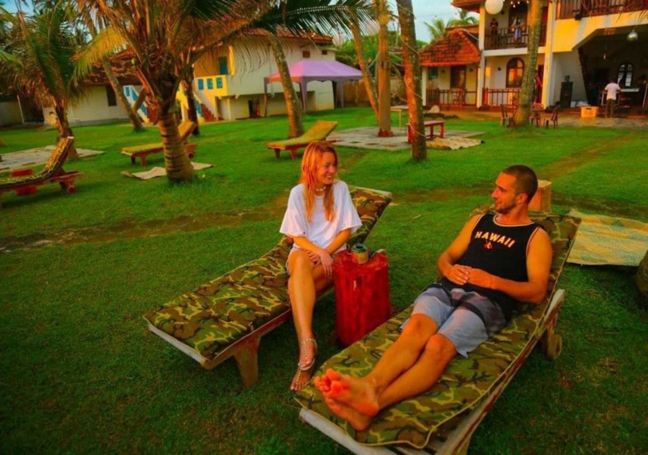 Nu-Vin Beach Hotel Ahangama Exterior foto